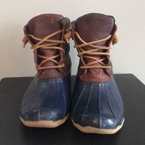 SPERRY Duck Book🦆